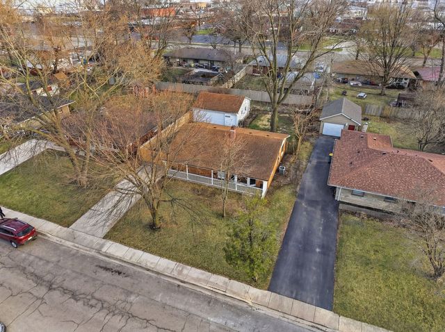 2212 W Capri Avenue, Joliet, IL 60436