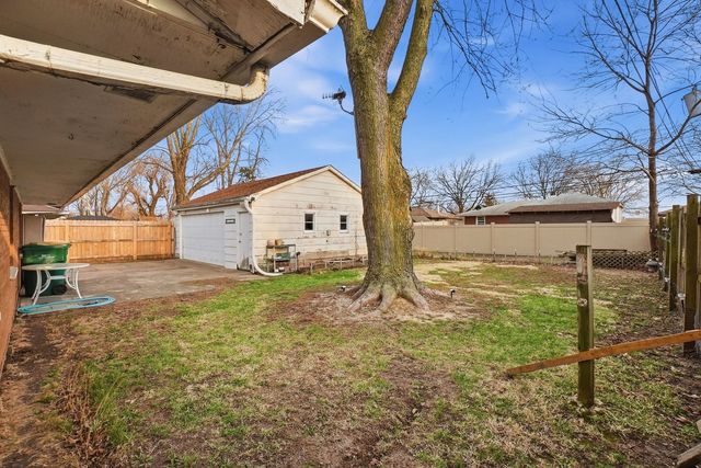 2212 W Capri Avenue, Joliet, IL 60436