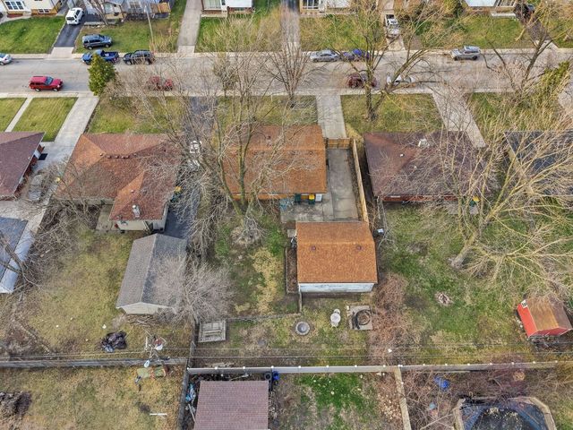 2212 W Capri Avenue, Joliet, IL 60436