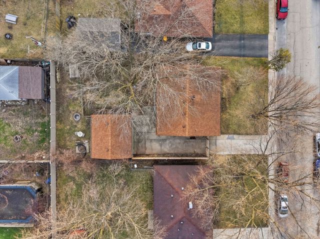 2212 W Capri Avenue, Joliet, IL 60436