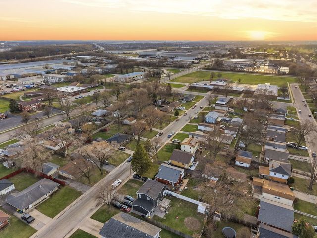 2212 W Capri Avenue, Joliet, IL 60436