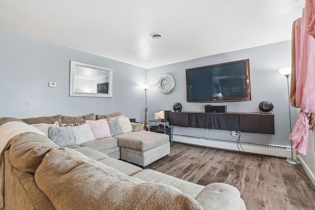 2212 W Capri Avenue, Joliet, IL 60436