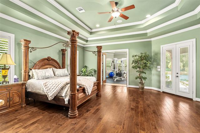 3020 Bridle Path, Friendswood, TX 77546