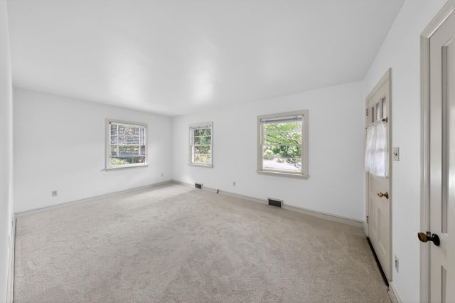10 SOUTH TRL, Wilmington, DE 19810