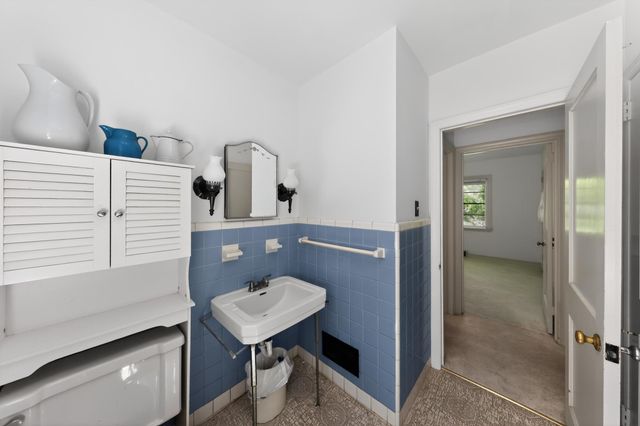 10 SOUTH TRL, Wilmington, DE 19810