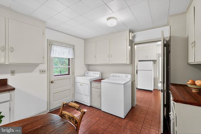 10 SOUTH TRL, Wilmington, DE 19810