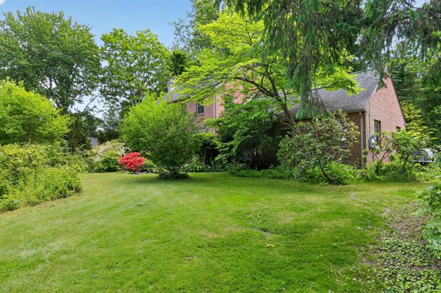 10 SOUTH TRL, Wilmington, DE 19810