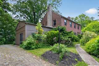 10 SOUTH TRL, Wilmington, DE 19810