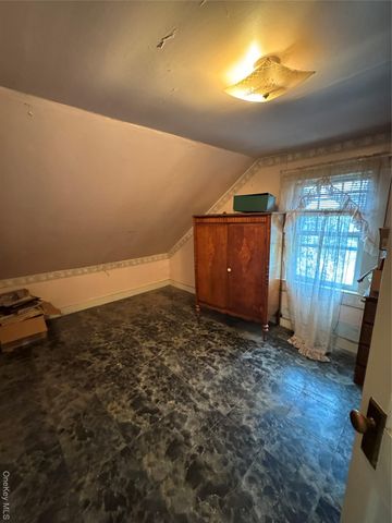 8 E Marie Street, Hudson, NY 12534