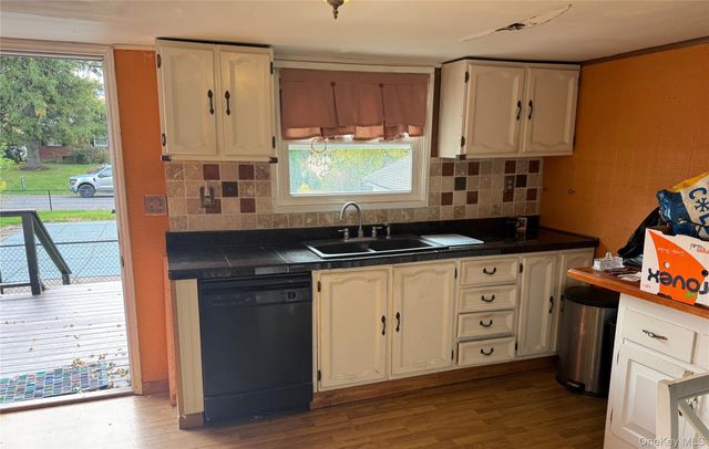 8 E Marie Street, Hudson, NY 12534