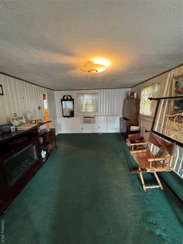 8 E Marie Street, Hudson, NY 12534