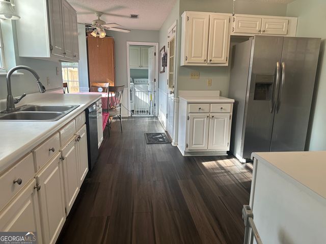 214 Barfield Drive, Dublin, GA 31021