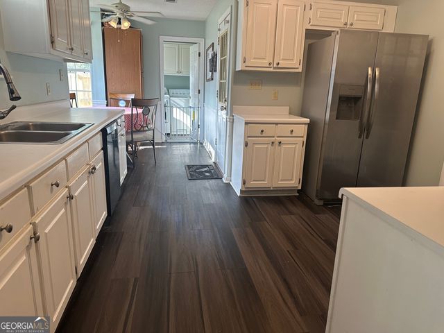 214 Barfield Drive, Dublin, GA 31021