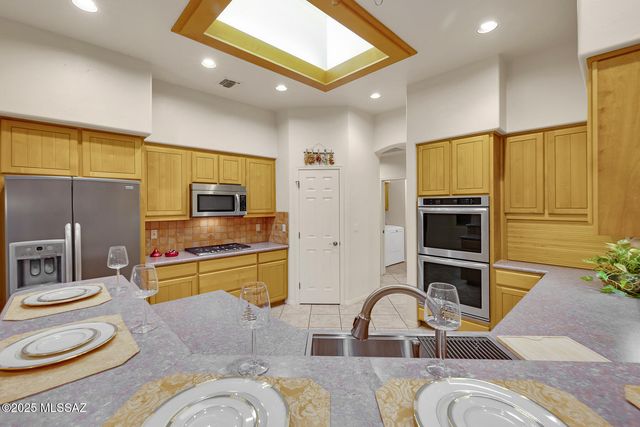 9886 E VERYL Place, Tucson, AZ 85749