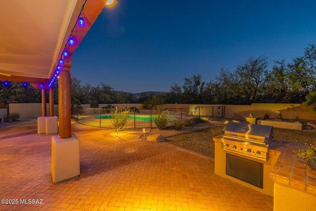 9886 E VERYL Place, Tucson, AZ 85749