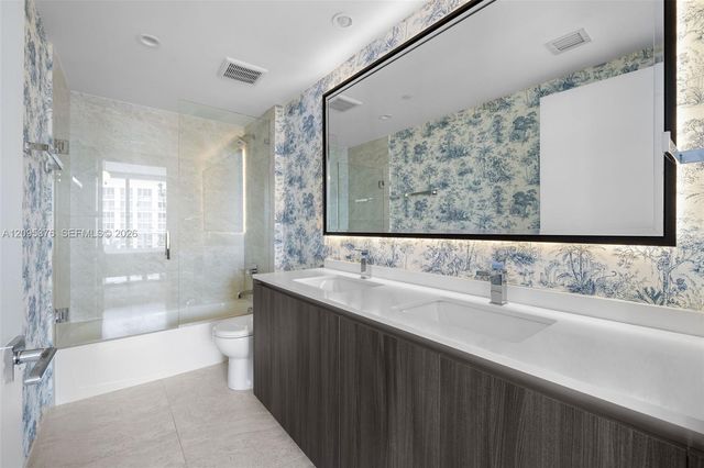488 NE 18th Street 4900, Miami, FL 33132