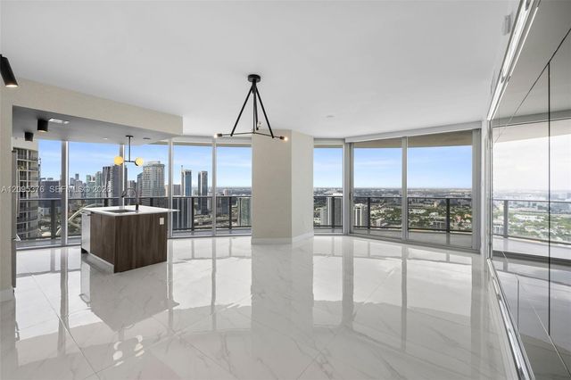 488 NE 18th Street 4900, Miami, FL 33132
