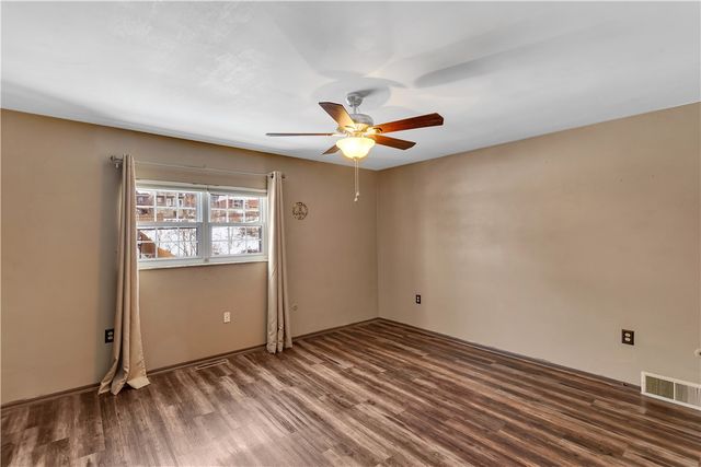 1264 8th Ave, Harrison Twp, PA 15065