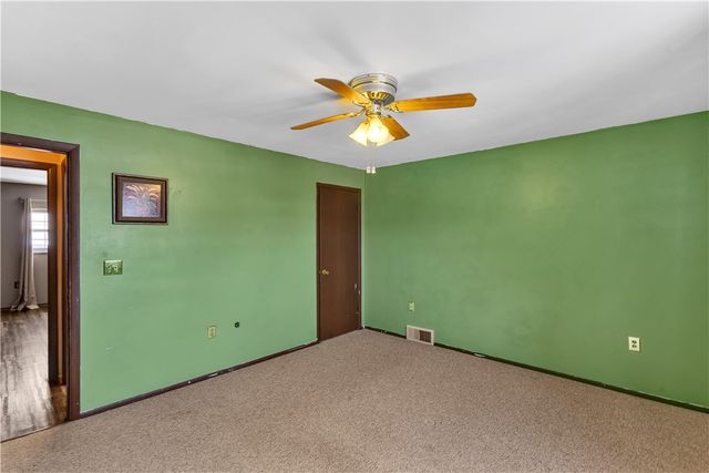 1264 8th Ave, Harrison Twp, PA 15065