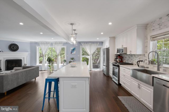 6369 BRAMPTON CT, Alexandria, VA 22304