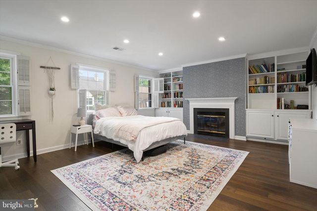 6369 BRAMPTON CT, Alexandria, VA 22304