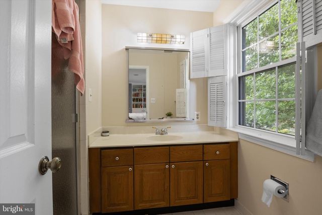 6369 BRAMPTON CT, Alexandria, VA 22304