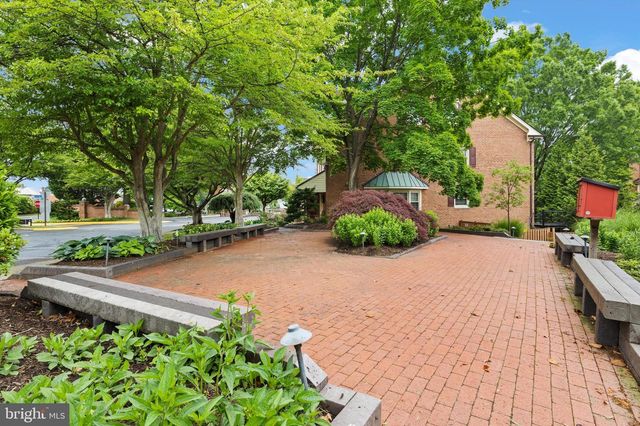 6369 BRAMPTON CT, Alexandria, VA 22304