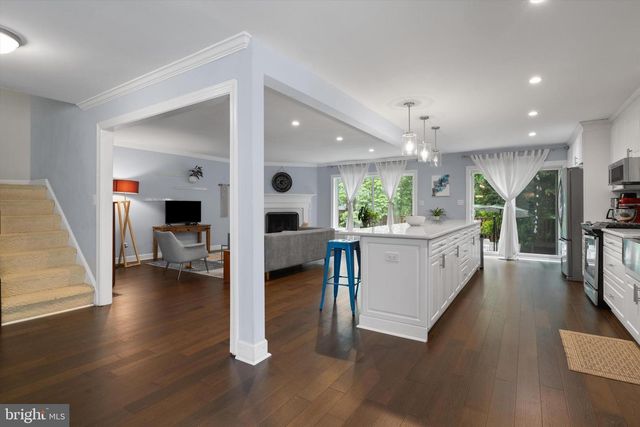 6369 BRAMPTON CT, Alexandria, VA 22304