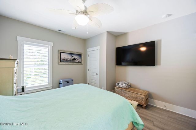 157 NE 4th Street, Oak Island, NC 28465