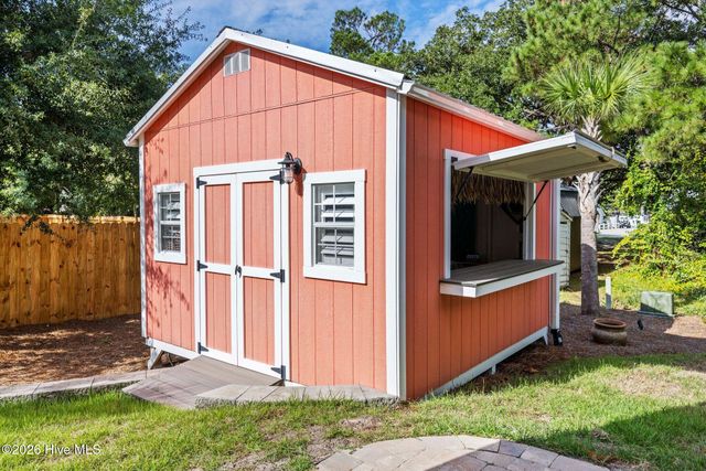 157 NE 4th Street, Oak Island, NC 28465