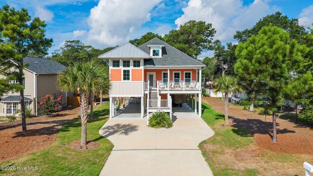 157 NE 4th Street, Oak Island, NC 28465