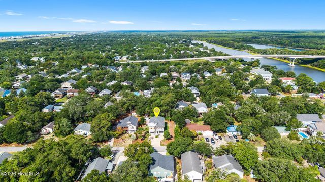 157 NE 4th Street, Oak Island, NC 28465