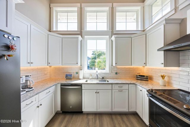 157 NE 4th Street, Oak Island, NC 28465