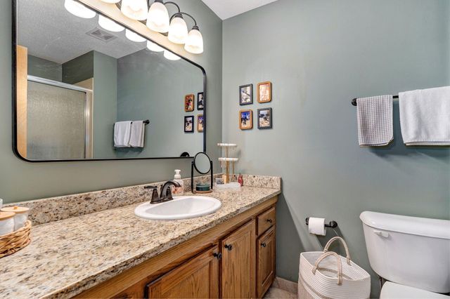 3569 W Cardinal Drive, Springfield, MO 65810