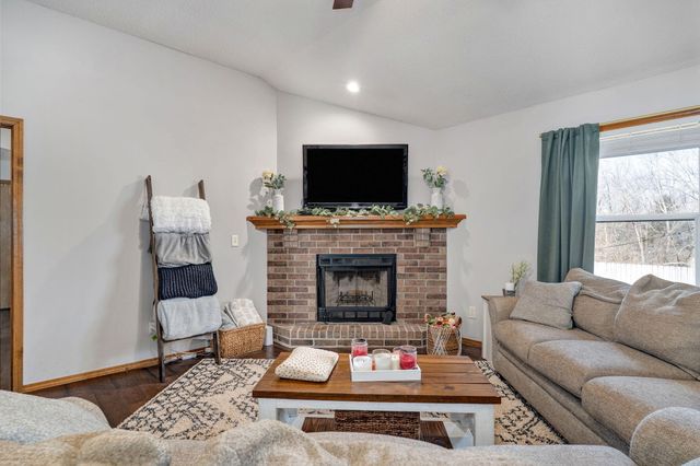 3569 W Cardinal Drive, Springfield, MO 65810