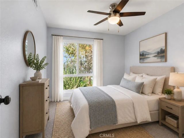 2710 W Segerstrom Avenue F, Santa Ana, CA 92704