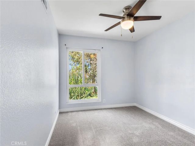 2710 W Segerstrom Avenue F, Santa Ana, CA 92704