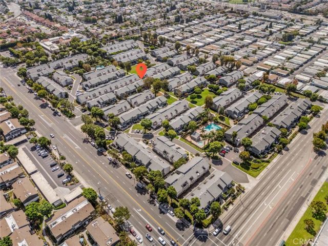2710 W Segerstrom Avenue F, Santa Ana, CA 92704