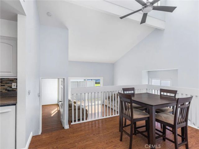2710 W Segerstrom Avenue F, Santa Ana, CA 92704