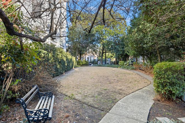 67 Legare 201, Charleston, SC 29401