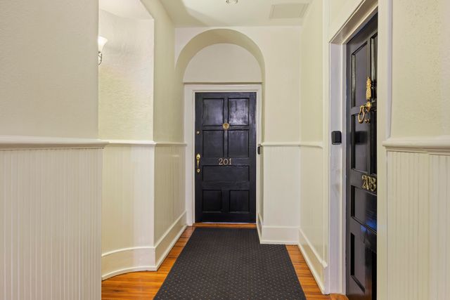 67 Legare 201, Charleston, SC 29401