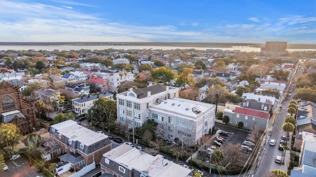 67 Legare 201, Charleston, SC 29401