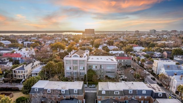 67 Legare 201, Charleston, SC 29401