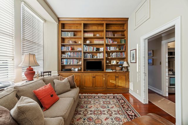 67 Legare 201, Charleston, SC 29401