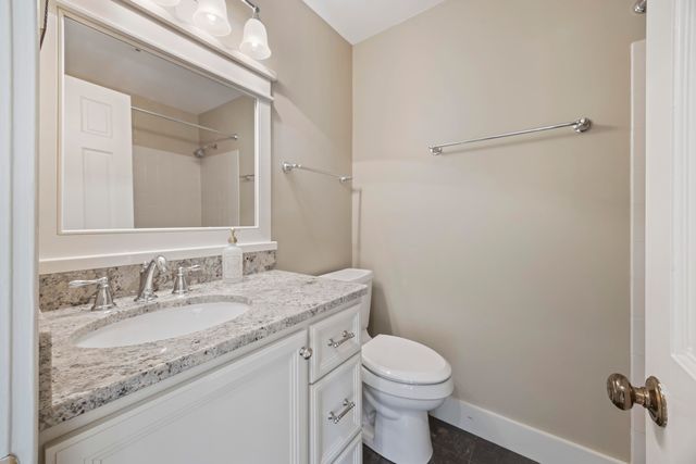 67 Legare 201, Charleston, SC 29401