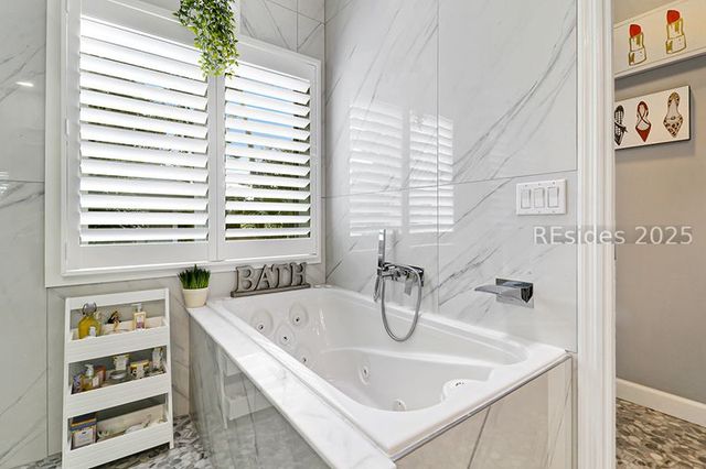 5 Indigo Ct, Hilton Head Island, SC 29926