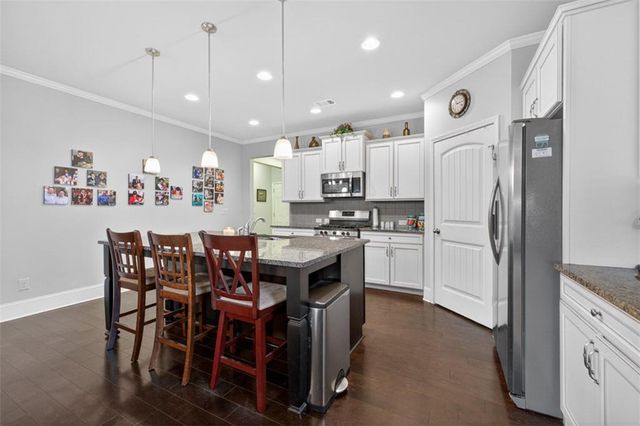 6655 Rivergreen Road, Flowery Branch, GA 30542