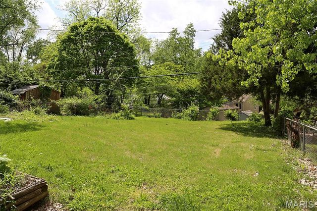 3551 Saint Christopher Lane, St Ann, MO 63074