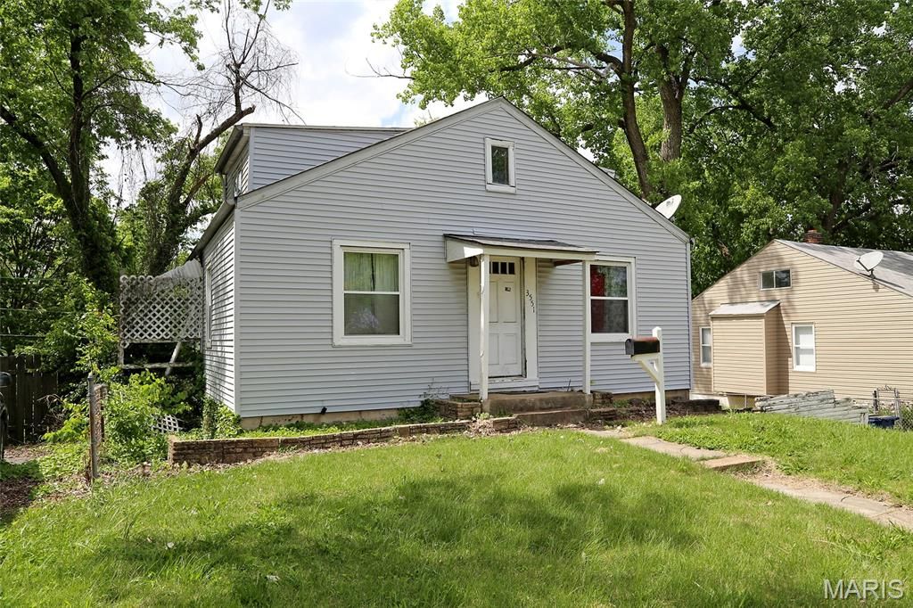 3551 Saint Christopher Lane, St Ann, MO 63074