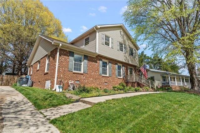 5520 Robinridge Road, Greensboro, NC 27410